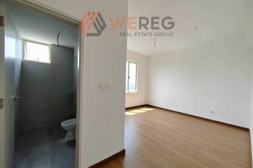 Gravit8 @ Klang South