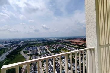 Gravit8 @ Klang South