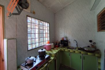 Taman Tepi Sungai ( Taman Teluk Pulai Indah )