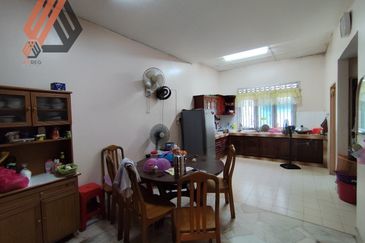 Taman Tepi Sungai ( Taman Teluk Pulai Indah )