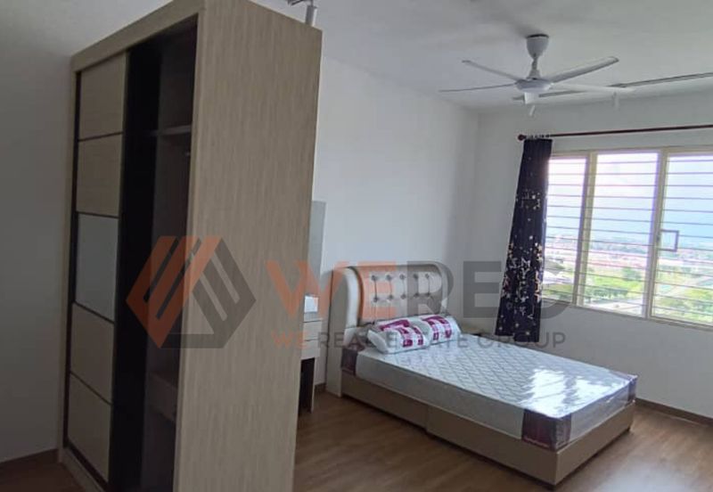 The Tresor @ Gravit 8 *