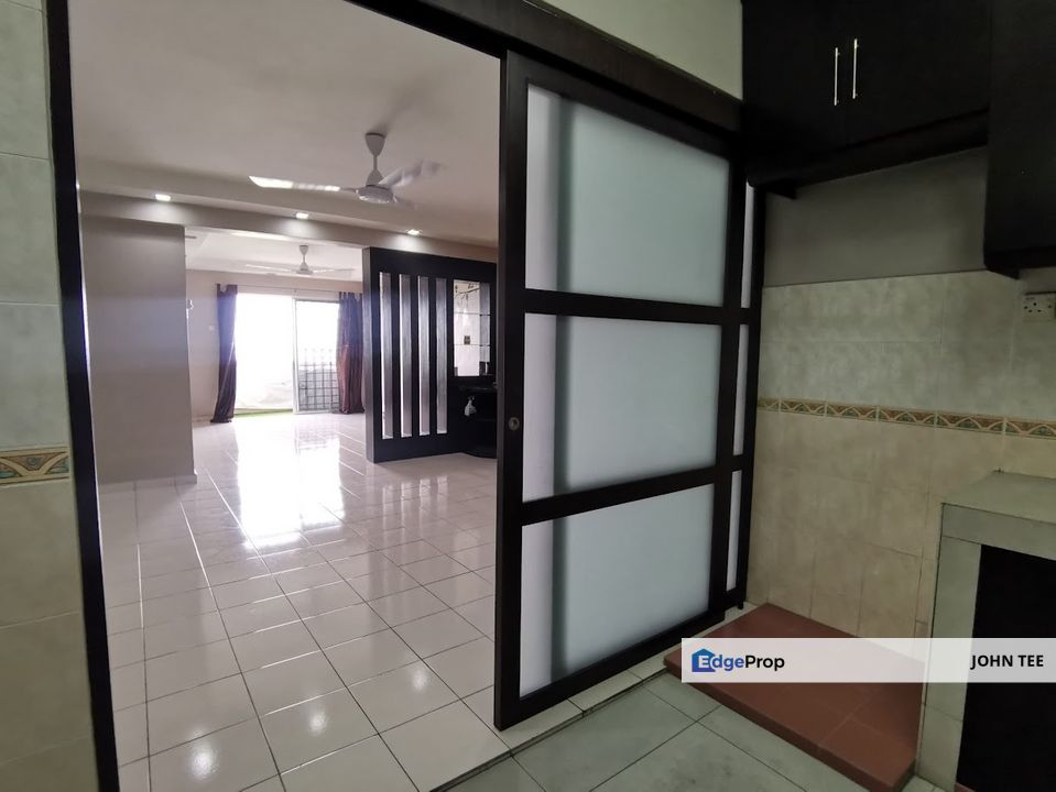 Pelangi Height Partially Furnished Condo For Rent, Selangor, Klang