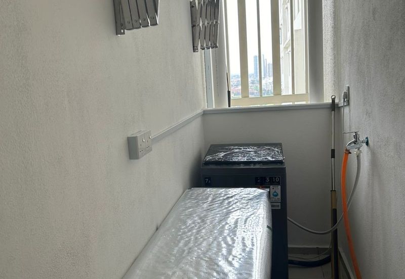 The Tresor @ Gravit 8 *