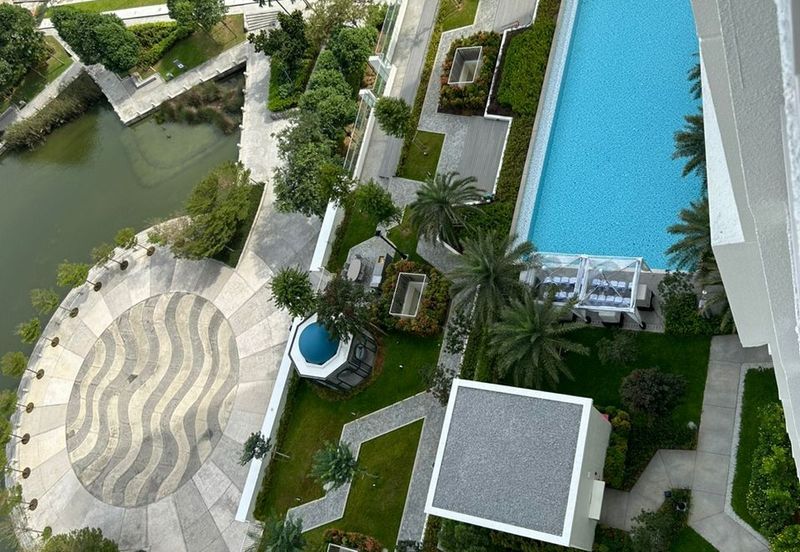 The Tresor @ Gravit 8 *