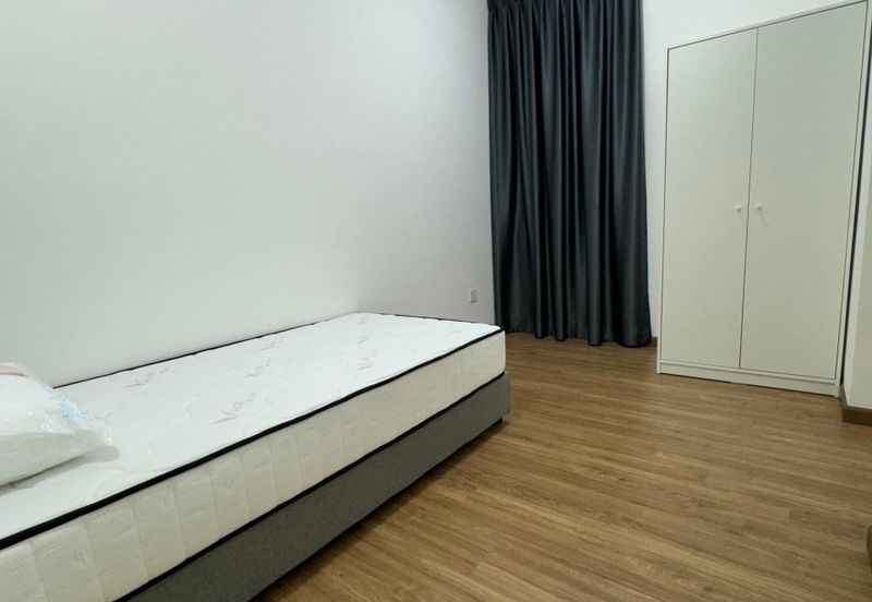 The Tresor @ Gravit 8 *