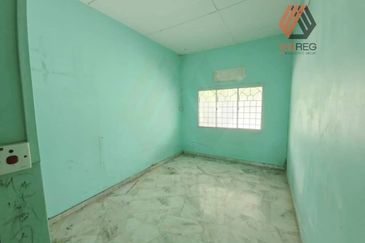 Taman Tepi Sungai ( Taman Teluk Pulai Indah )