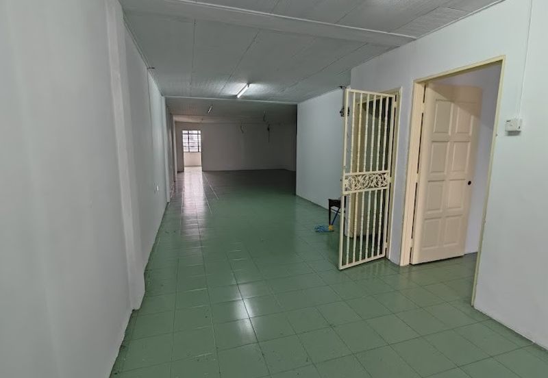 Lebuh Turi, Taman Chi Liung