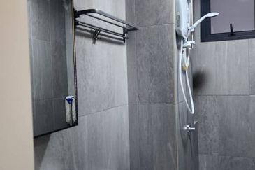 Savvy @ Riana Dutamas