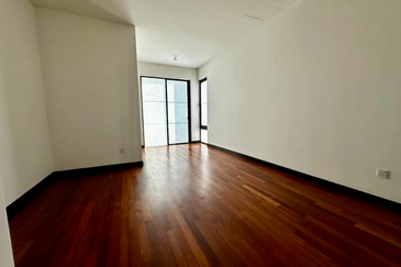 Duta Villa, Setia Alam