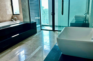 Duta Villa, Setia Alam