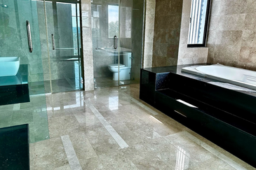 Duta Villa, Setia Alam