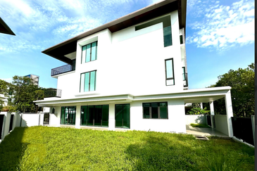 Duta Villa, Setia Alam