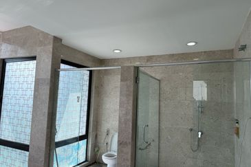 Duta Villa, Setia Alam