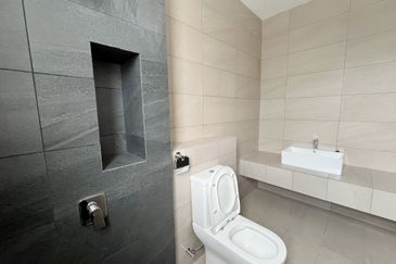 Robin @ Bandar Rimbayu