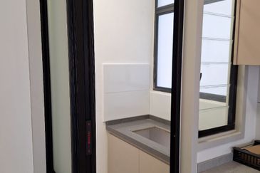 Savvy @ Riana Dutamas