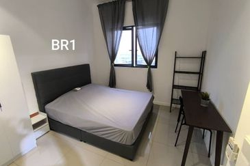 Savvy @ Riana Dutamas