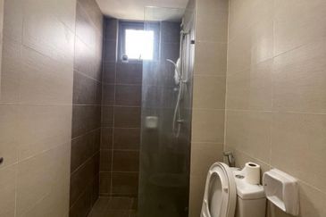 Gravit8 @ Klang South