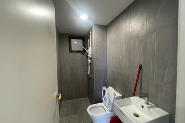 Savvy @ Riana Dutamas