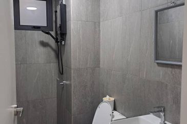 Savvy @ Riana Dutamas