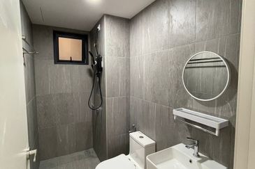 Savvy @ Riana Dutamas