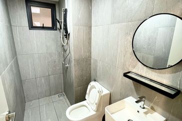 Savvy @ Riana Dutamas