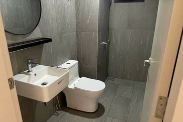 Savvy @ Riana Dutamas