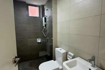 Gravit8 @ Klang South