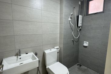 Gravit8 @ Klang South