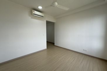 Gravit8 @ Klang South