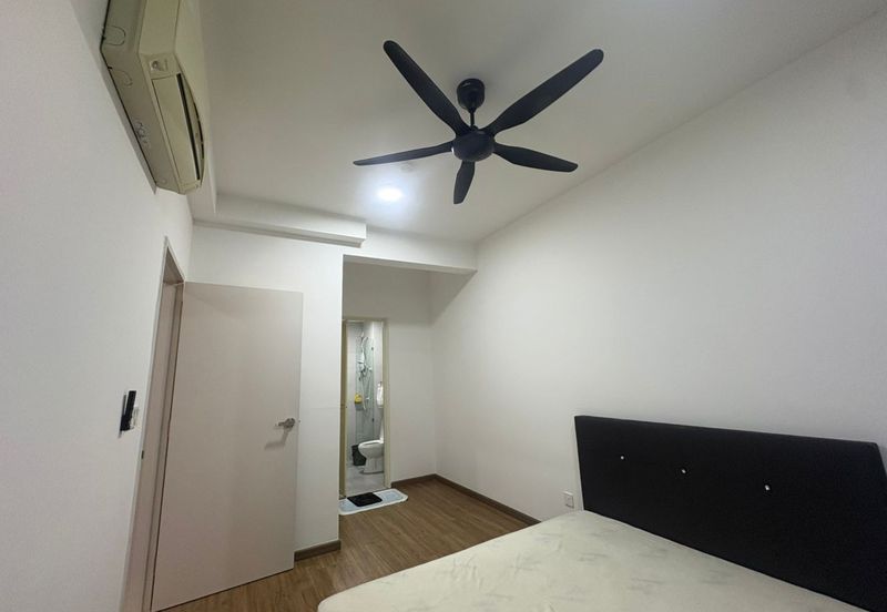 The Tresor @ Gravit 8 *