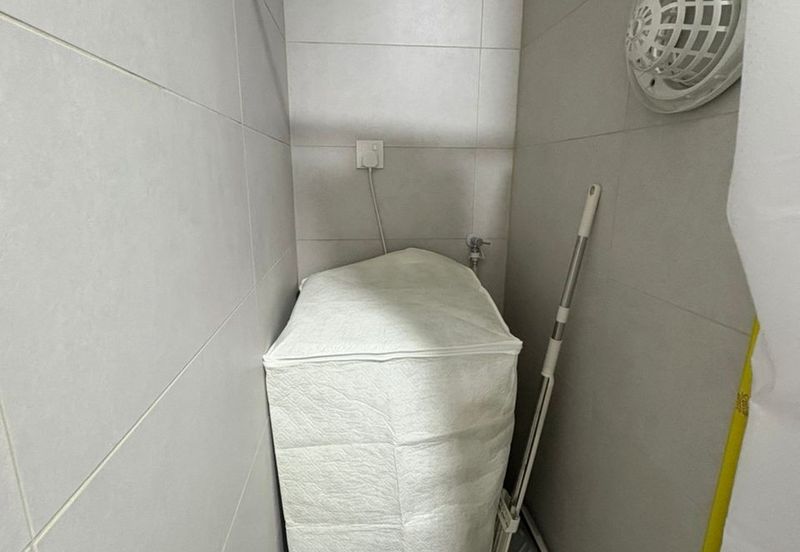 The Tresor @ Gravit 8 *