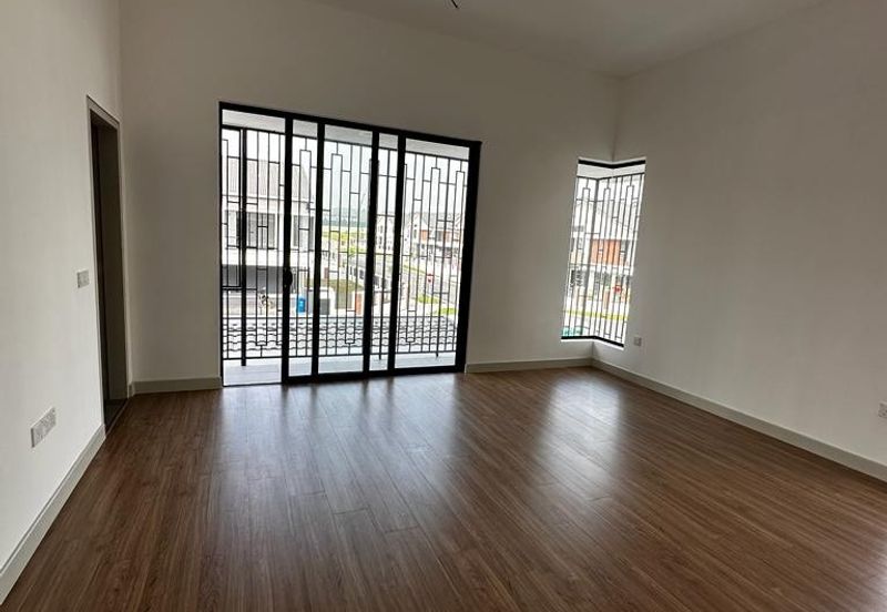 Elmina Green Three @ City of Elmina