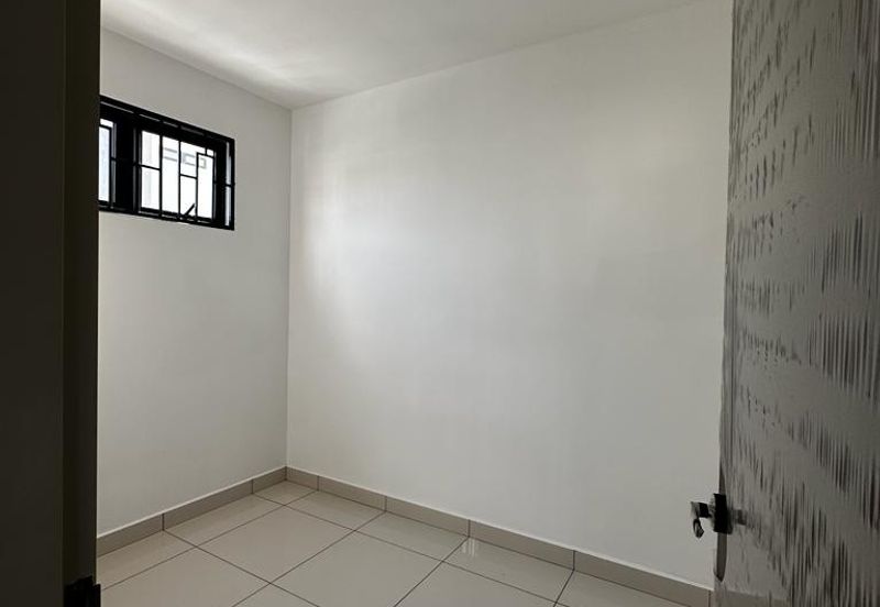 Elmina Green Three @ City of Elmina