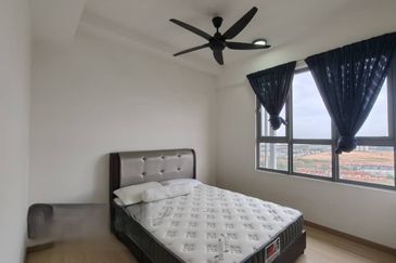 Gravit8 @ Klang South