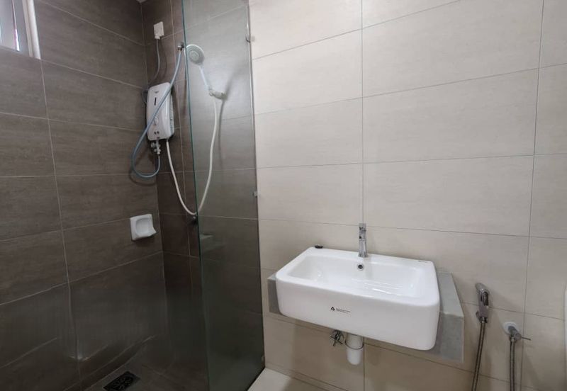 Gravit8 @ Klang South