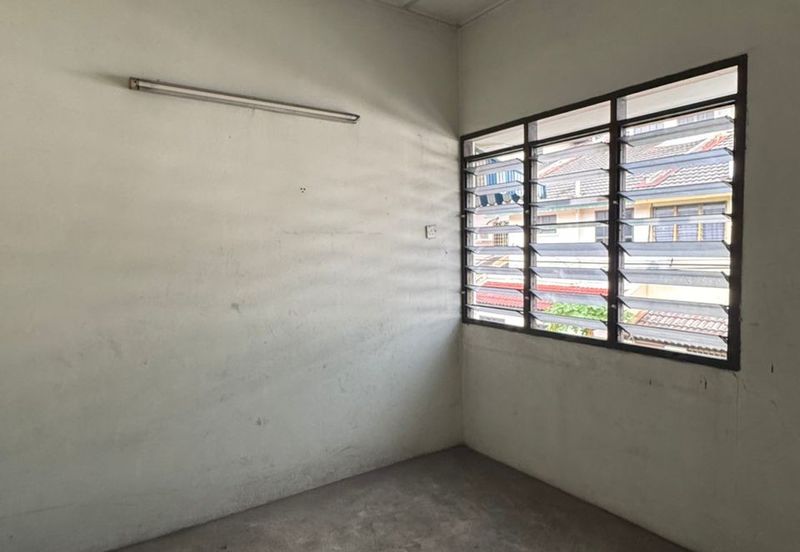 [BELOW MARKET VALUE] Double Storey House @ Taman Pengkalan Barat