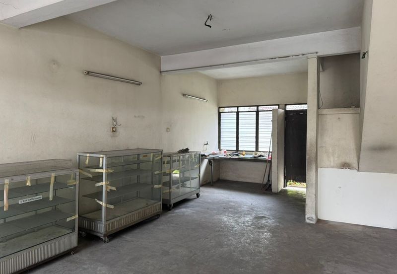 [BELOW MARKET VALUE] Double Storey House @ Taman Pengkalan Barat