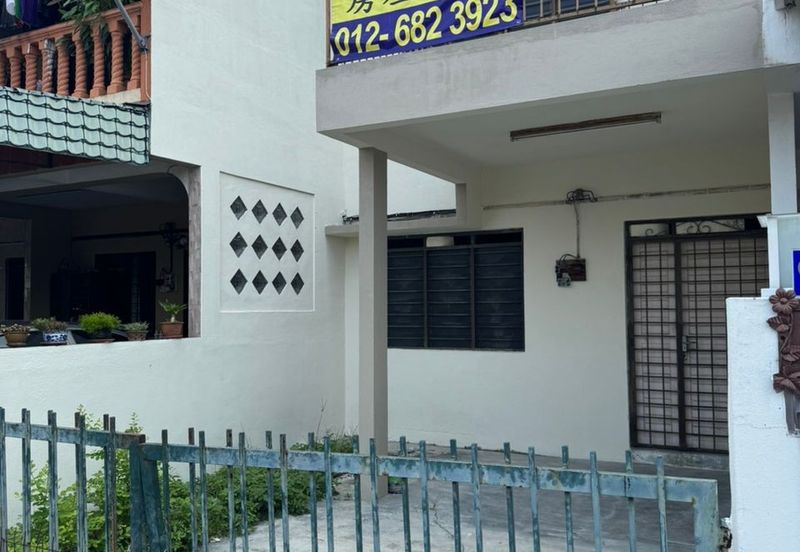 [BELOW MARKET VALUE] Double Storey House @ Taman Pengkalan Barat