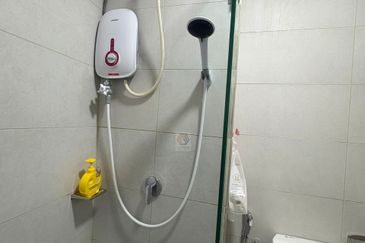 Gravit8 @ Klang South