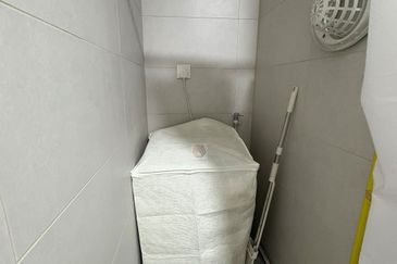 Gravit8 @ Klang South