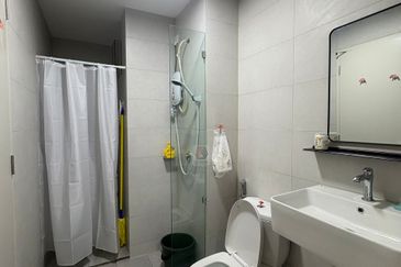 Gravit8 @ Klang South