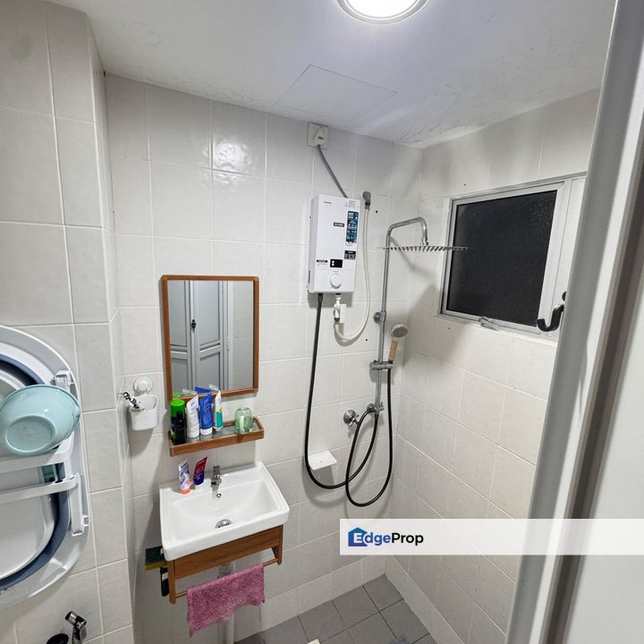 [SERI PINANG] Renovated Tip Top Conditions House For Sale, Selangor, Setia Alam/Alam Nusantara