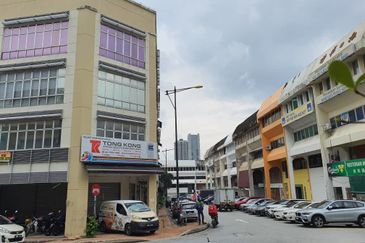3 Storey Corner Shop at Taman Mayang SS25, Kelana Jaya, Petaling Jaya