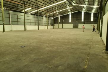 2 Acres Industrial Land with Warehouse