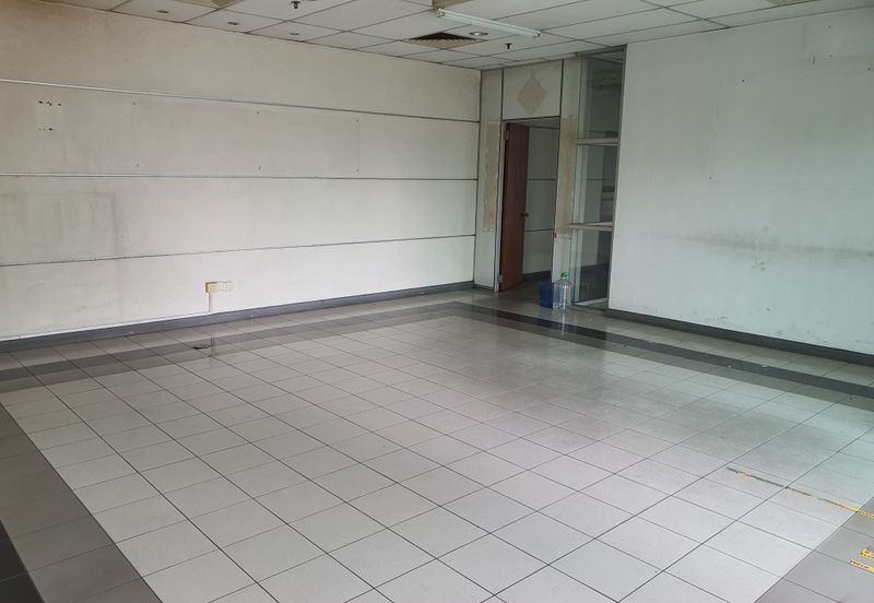 Good Condition Warehouse at Seksyen 15, Seksyen 16, Shah Alam