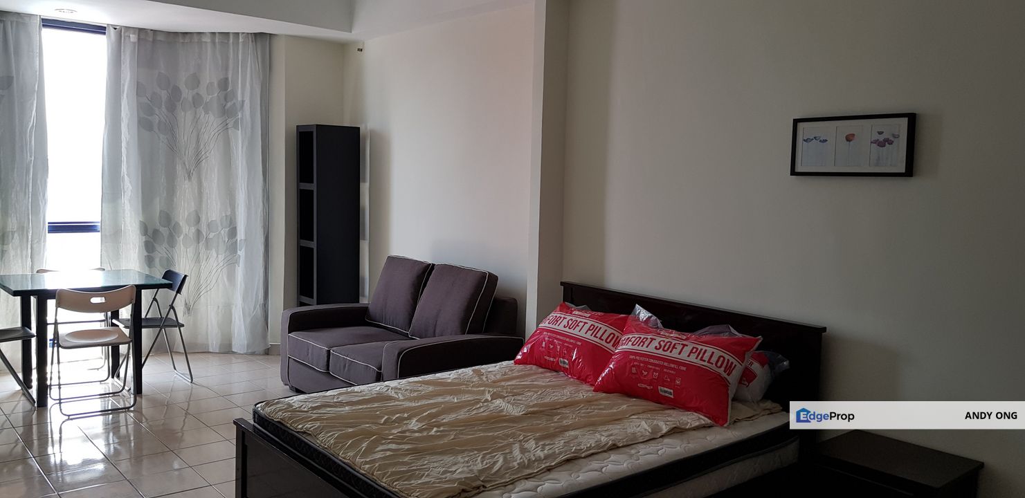 Amcorp Serviced Suites studio near LRT station, Selangor, Petaling Jaya
