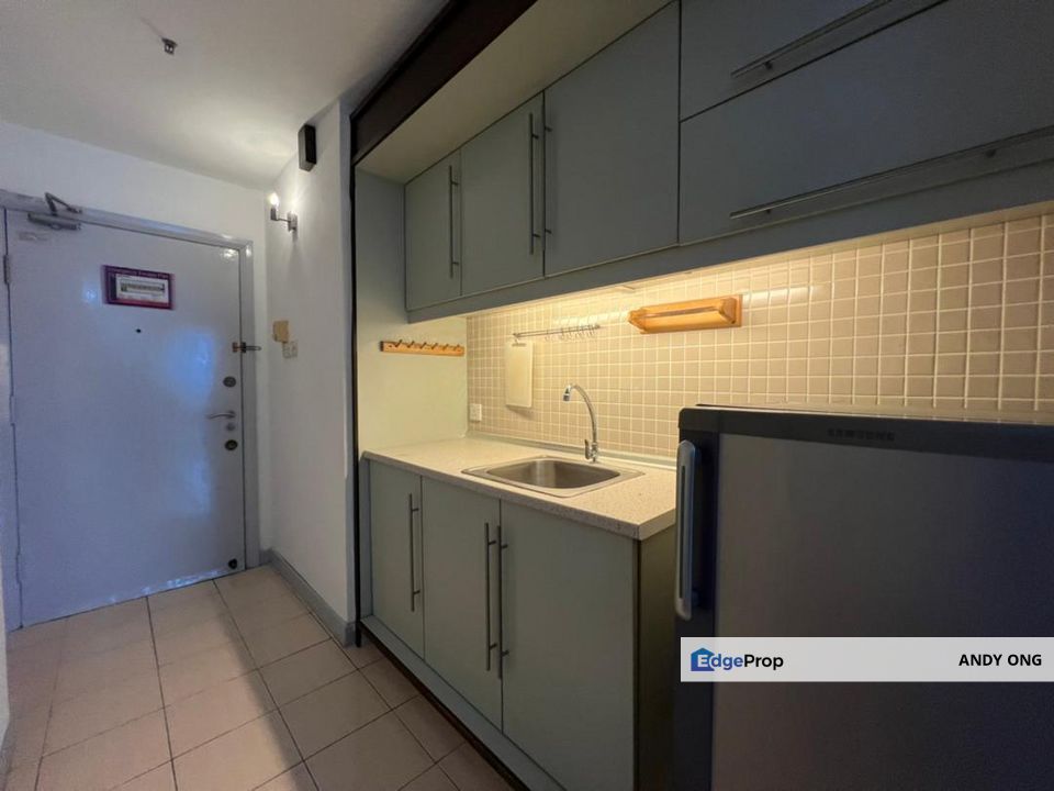 Amcorp Serviced Suites studio near LRT station, Selangor, Petaling Jaya