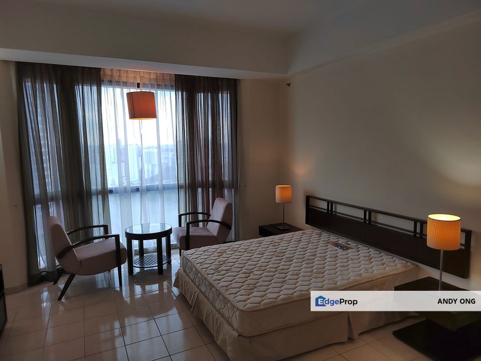Amcorp Serviced Suites studio near LRT station, Selangor, Petaling Jaya