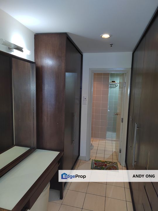 Amcorp Serviced Suites studio near LRT station, Selangor, Petaling Jaya