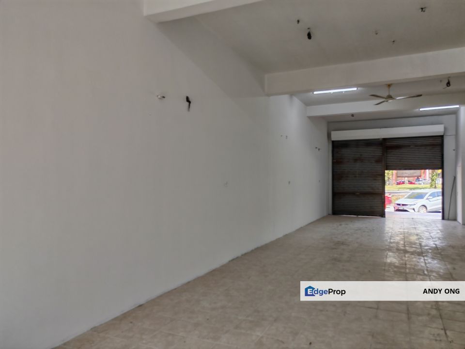 Ground floor shop in Taman Komersial Snawang , Negeri Sembilan, Senawang